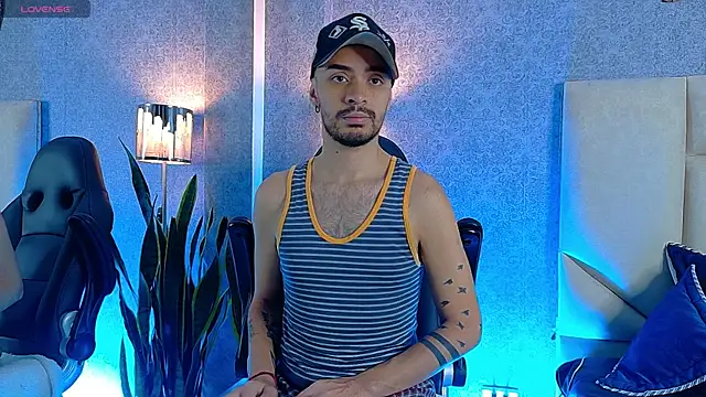 Snapshot of HairyDiamond_ chatting on September 26, 2025, 8:05 pm HairyDiamond online show from September 26, 2025, 8:05 pm