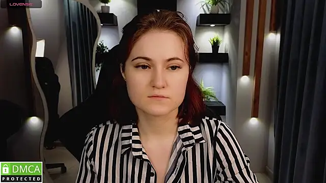 Snapshot of Roxy_foxi chatting on October 20, 2025, 1:07 am Roxy foxi online show from October 20, 2025, 1:07 am