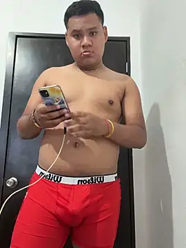 Snapshot of Danimiles chatting on March 9, 2026, 4:21 pm Danimiles online show from March 9, 2026, 4:21 pm