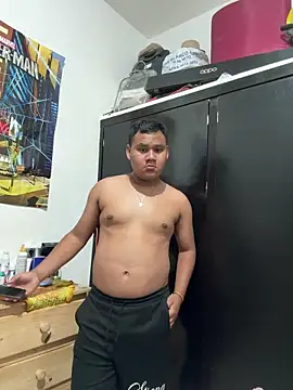 Snapshot of Danimiles chatting on March 8, 2026, 4:49 am Danimiles online show from March 8, 2026, 4:49 am