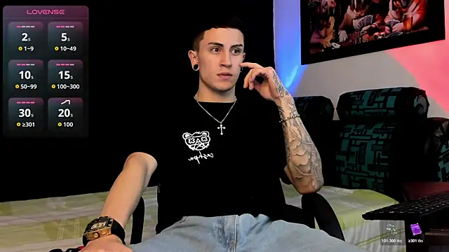 Snapshot of Sebas_maverick chatting on November 25, 2025, 12:00 am Sebas maverick online show from November 25, 2025, 12:00 am