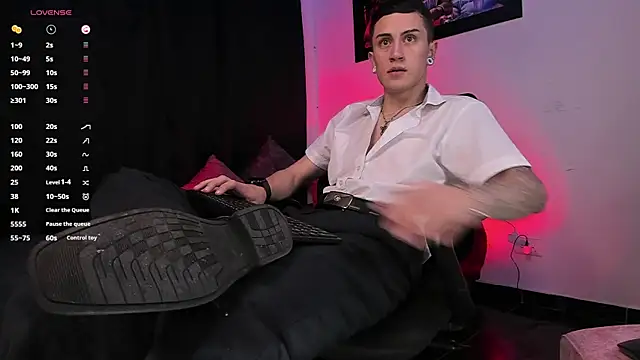 Snapshot of Sebas_maverick chatting on October 27, 2025, 10:33 pm Sebas maverick online show from October 27, 2025, 10:33 pm