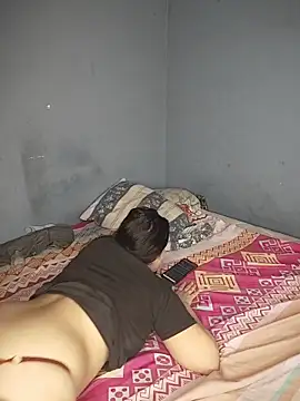 Snapshot of badlove42 chatting on December 1, 2025, 3:46 pm badlove42 online show from December 1, 2025, 3:46 pm