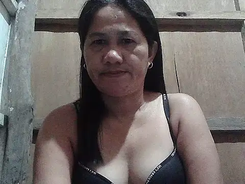 hotmama 063 online show from May 6, 2026, 9:30 pm