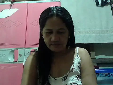 hotmama 063 online show from October 8, 2025, 8:42 pm