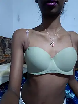 BunnyBloom25 online show from November 5, 2025, 11:57 am