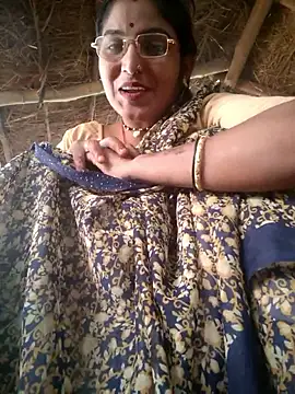 LUCKY cut online show from October 24, 2025, 2:43 am