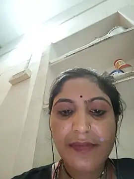 Snapshot of LUCKY_cut chatting on July 29, 2026, 2:05 pm LUCKY cut online show from July 29, 2026, 2:05 pm