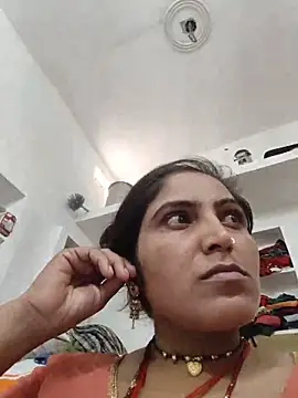 Snapshot of LUCKY_cut chatting on June 28, 2026, 3:57 am LUCKY cut online show from June 28, 2026, 3:57 am
