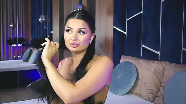 Snapshot of KylieKroftt chatting on November 11, 2025, 9:42 pm KylieKroftt online show from November 11, 2025, 9:42 pm