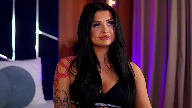 KylieKroftt online show from February 7, 2026, 9:01 pm