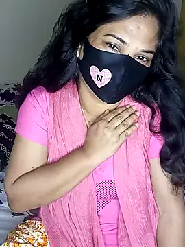 Nila Boudi online show from September 8, 2025, 4:28 pm