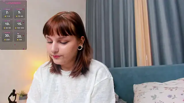 Snapshot of LeslieThomass chatting on October 24, 2025, 8:13 am LeslieThomass online show from October 24, 2025, 8:13 am