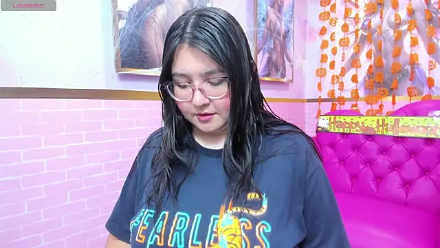 Snapshot of Dulce_meow chatting on October 22, 2025, 11:53 am Dulce meow online show from October 22, 2025, 11:53 am