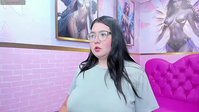 Snapshot of Dulce_meow chatting on November 11, 2025, 11:49 am Dulce meow online show from November 11, 2025, 11:49 am