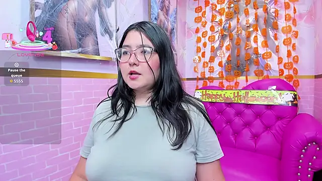 Snapshot of Dulce_meow chatting on October 18, 2025, 11:45 am Dulce meow online show from October 18, 2025, 11:45 am