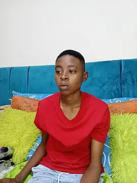 Snapshot of SweetSlenderChoc chatting on June 5, 2026, 12:04 am SweetSlenderChoc online show from June 5, 2026, 12:04 am