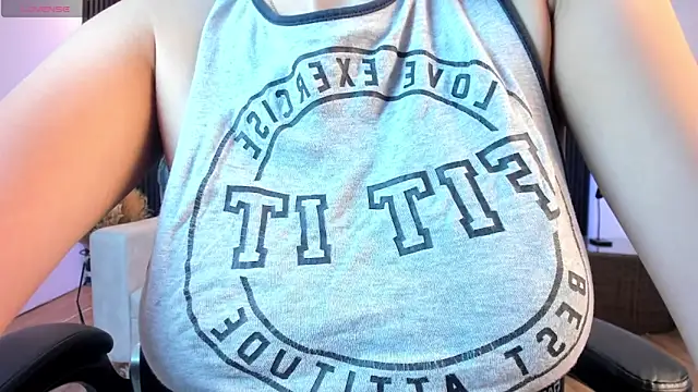 sofiapalacioss online show from November 27, 2025, 6:08 pm