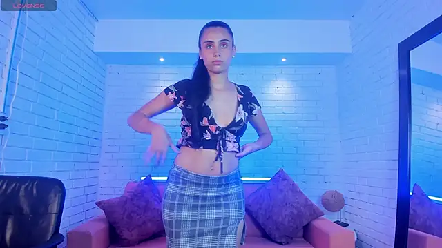 sofiapalacioss online show from November 20, 2025, 7:47 pm