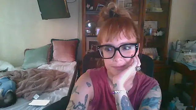 vintagelorraine online show from October 5, 2025, 8:43 pm