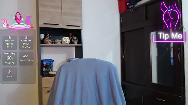 Snapshot of Terra29_ chatting on October 21, 2025, 2:55 am Terra29 online show from October 21, 2025, 2:55 am