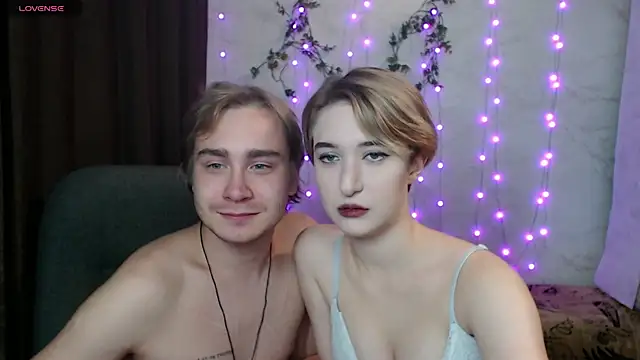 Snapshot of Lust4Money chatting on October 24, 2025, 9:25 pm Lust4Money online show from October 24, 2025, 9:25 pm