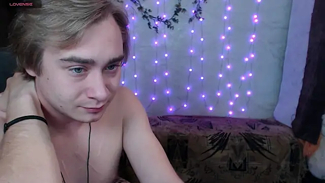 Snapshot of Lust4Money chatting on October 28, 2025, 7:57 pm Lust4Money online show from October 28, 2025, 7:57 pm