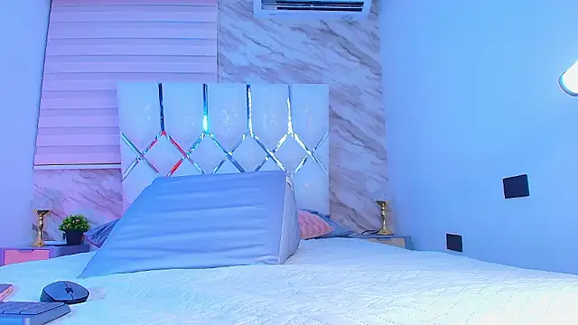 collet 1 online show from February 26, 2026, 11:54 am