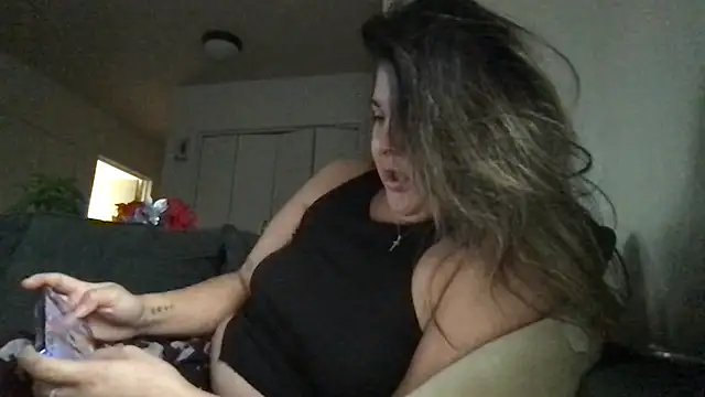 tinnnyym online show from November 26, 2025, 6:30 pm