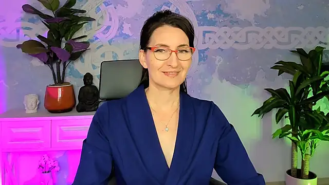 UnaTerra online show from November 15, 2025, 5:11 am