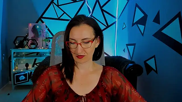 Snapshot of UnaTerra chatting on April 19, 2026, 5:19 am UnaTerra online show from April 19, 2026, 5:19 am
