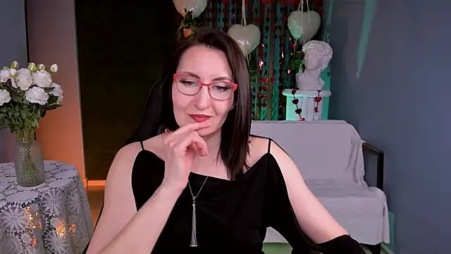 Snapshot of UnaTerra chatting on February 20, 2026, 9:22 am UnaTerra online show from February 20, 2026, 9:22 am