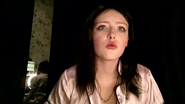 Snapshot of rosy_petal chatting on November 19, 2025, 4:51 pm rosy petal online show from November 19, 2025, 4:51 pm