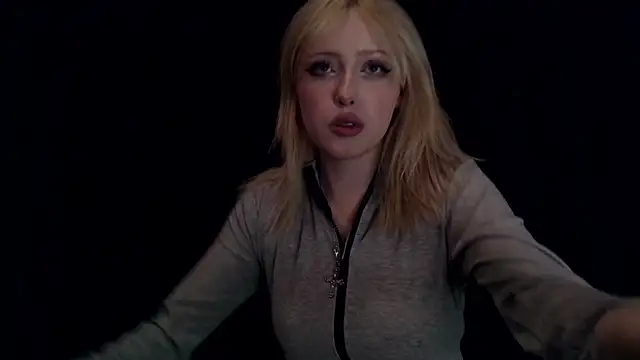 Snapshot of rosy_petal chatting on October 16, 2025, 5:27 am rosy petal online show from October 16, 2025, 5:27 am