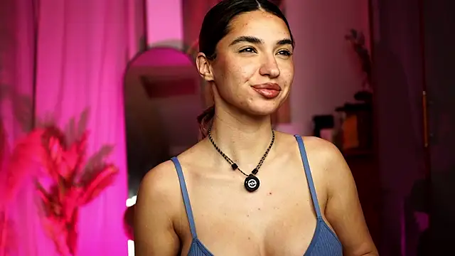 Snapshot of ItalianGirl chatting on April 15, 2026, 7:58 pm ItalianGirl online show from April 15, 2026, 7:58 pm