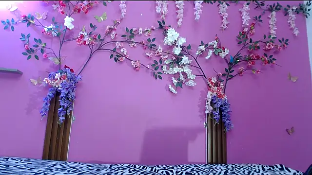 Snapshot of skinnysofia18 chatting on May 23, 2026, 2:27 pm skinnysofia18 online show from May 23, 2026, 2:27 pm