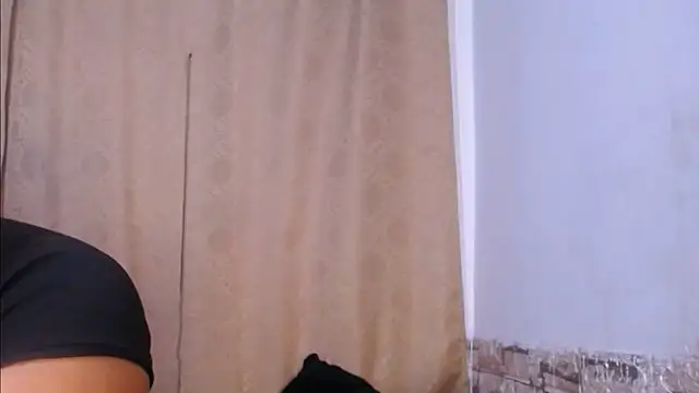 Snapshot of Bicky_24 chatting on June 5, 2026, 10:37 pm Bicky 24 online show from June 5, 2026, 10:37 pm