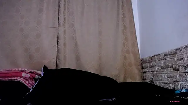 Snapshot of Bicky_24 chatting on July 4, 2026, 7:59 am Bicky 24 online show from July 4, 2026, 7:59 am