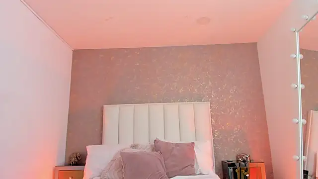 KaylieBrooks online show from February 25, 2026, 6:52 pm