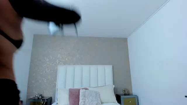 Snapshot of KaylieBrooks chatting on November 14, 2025, 1:59 pm KaylieBrooks online show from November 14, 2025, 1:59 pm