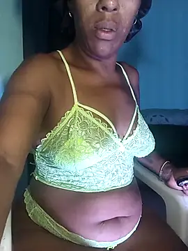 Snapshot of Kristal_Bronw_Lawren chatting on April 10, 2026, 12:12 pm Kristal Bronw Lawren online show from April 10, 2026, 12:12 pm