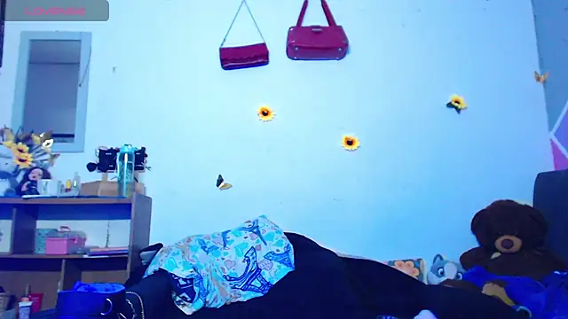 Snapshot of Sharasexy1 chatting on November 3, 2025, 5:34 am Sharasexy1 online show from November 3, 2025, 5:34 am