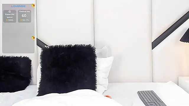 Snapshot of XimenaCosta chatting on June 30, 2026, 12:38 pm XimenaCosta online show from June 30, 2026, 12:38 pm