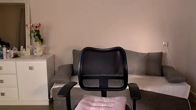 MillyBoo0 online show from May 24, 2026, 6:57 am