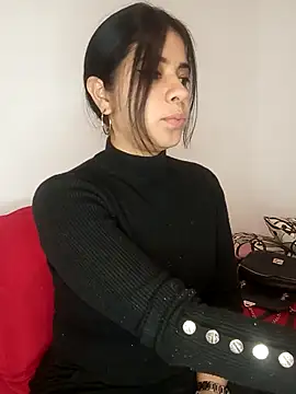 ValerieLove  online show from November 27, 2025, 10:54 pm