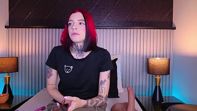 Snapshot of Meganreed_ chatting on August 7, 2026, 8:04 pm Meganreed online show from August 7, 2026, 8:04 pm