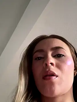 kendal blonde online show from September 10, 2025, 10:53 pm