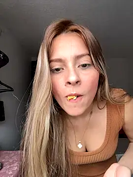 kendal blonde online show from September 24, 2025, 9:10 pm