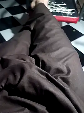 anis3g4 online show from October 8, 2025, 10:32 pm