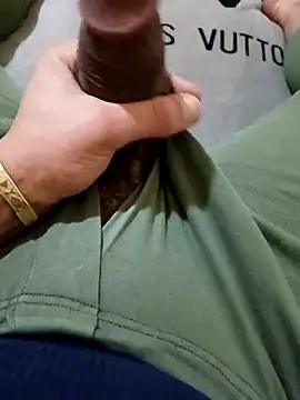 anis3g4 online show from February 10, 2026, 3:11 pm